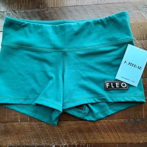 Fleo Deep Teal 3.25 NWT, size M